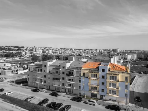 Apartamento T2 com garagem