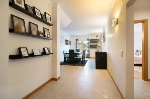 Andar de Moradia T4 com Terraço em Agualva-Cacém