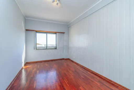 Moradia T4 com Piscina, Excelente Espaço Exterior em Carnota - Alenquer