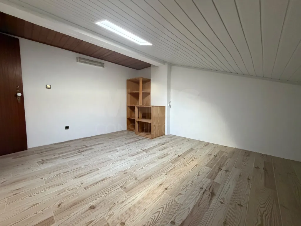Apartamento T3 com suite e arrecadação em prédio com elevador