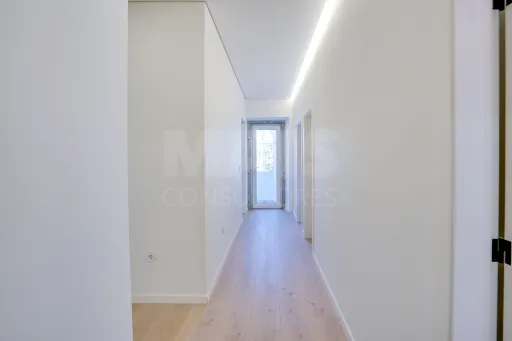 Apartamento T3 Renovado na Cova da Piedade