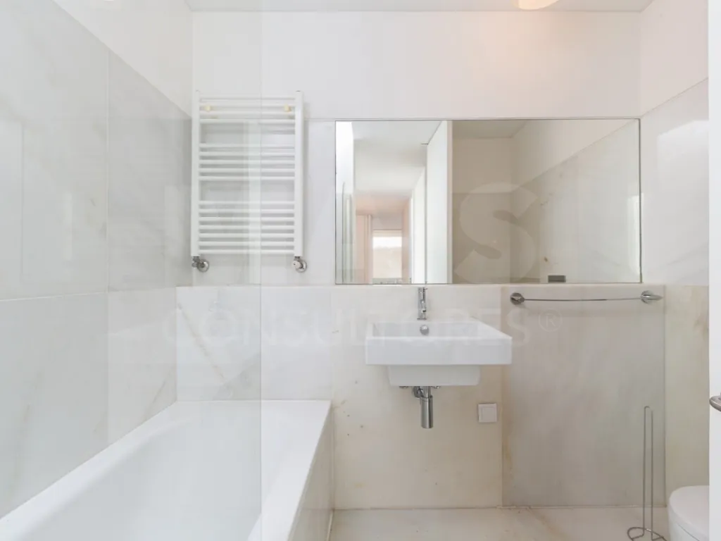 Single-story 4-bedroom house in an exclusive resort