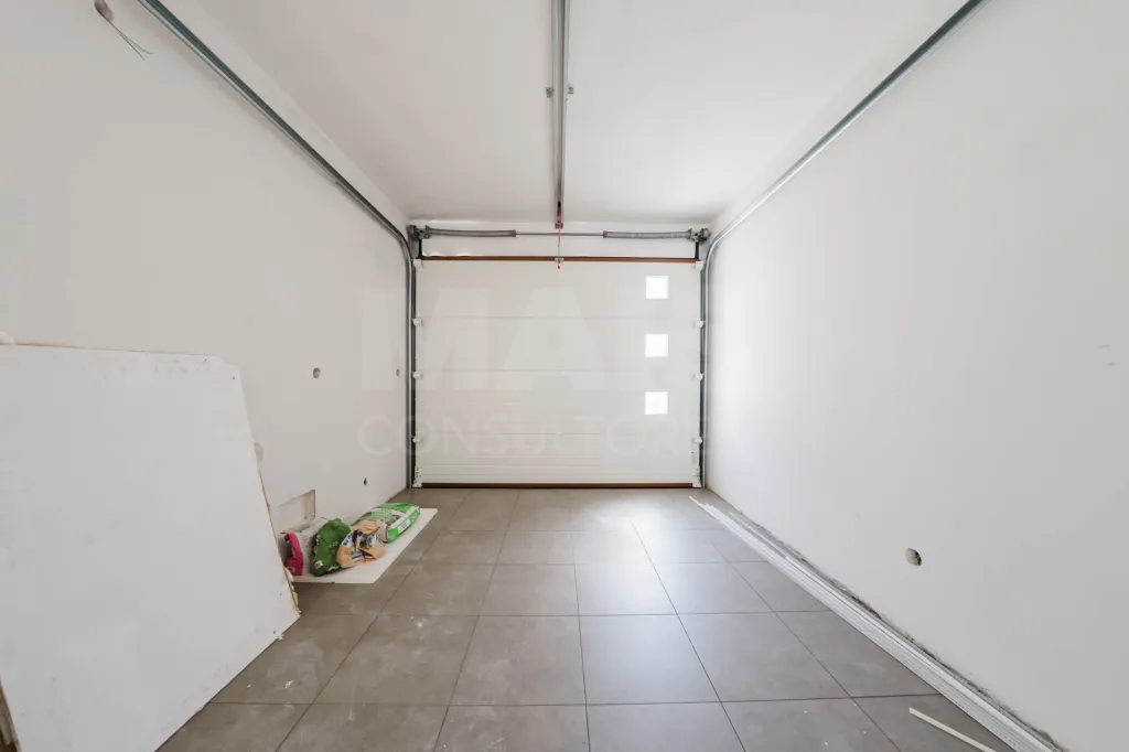 Moradia T4 Nova com Garagem e Classe Energética A+