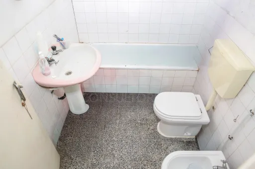 🏡 Oportunidade Única: Moradia Centenária inserida em lote 2560m2