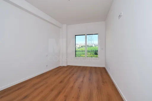 T3 com Box para 2 carros | Colinas do Cruzeiro, Odivelas