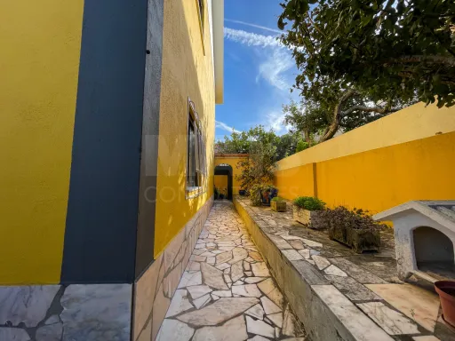 Moradia T4 em Alcabideche, Cascais – Conforto, Sustentabilidade e Espaço