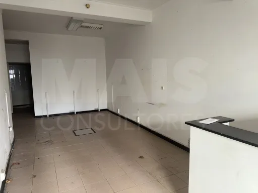 Já pensou em viver e trabalhar no sítio mais central de Arruda? 🍷✨