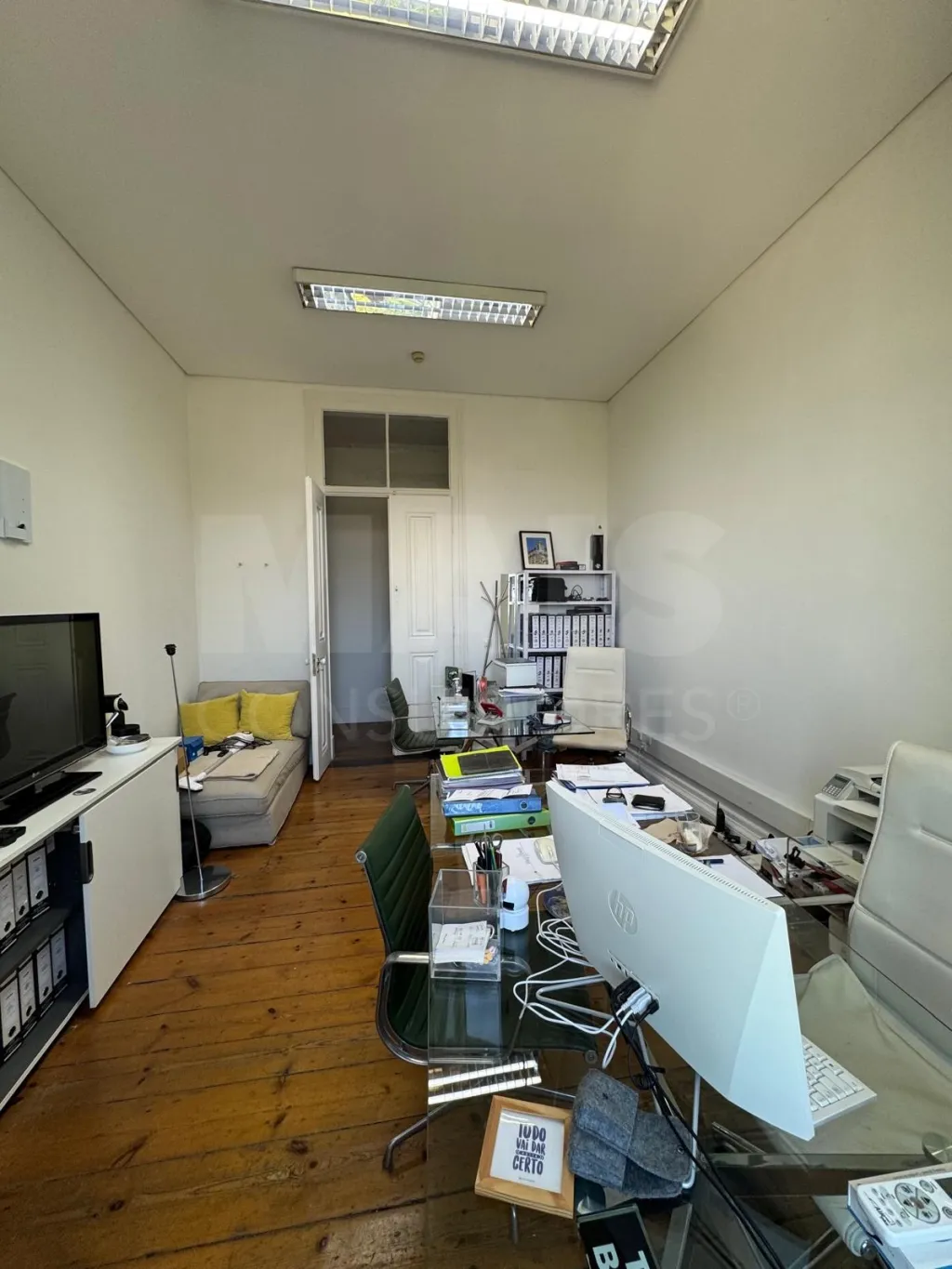 Office on Avenida 24 de Julho