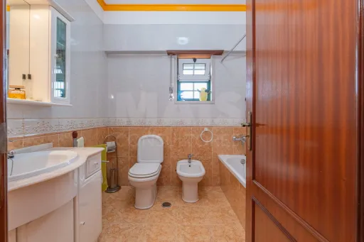 Apartamento T3 excelente localização no Porto Alto