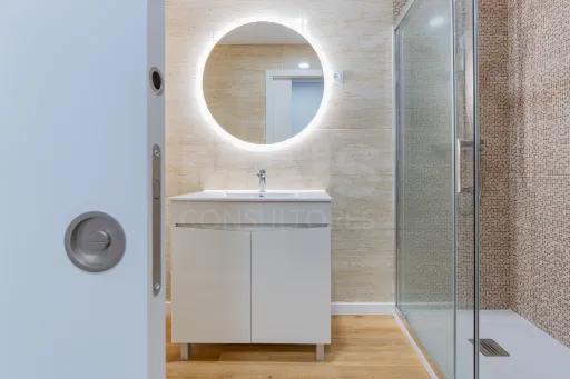 Fully refurbished 3-bedroom apartment | parking space, in Quinta da Piedade - Póvoa de Santa Iria