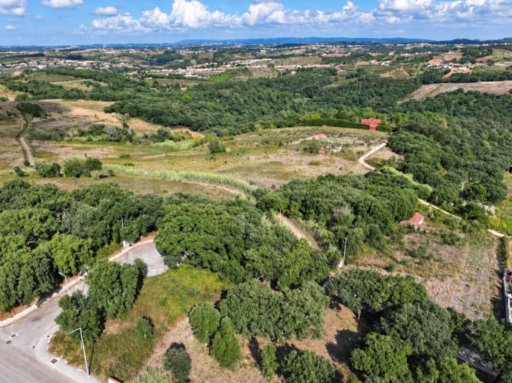 Lote Urbano de 607m2 para Moradia | A-dos-Negros, Óbidos