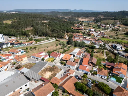 Terreno Urbano com Projeto Aprovado | Furo de Água e Opção Chave na Mão