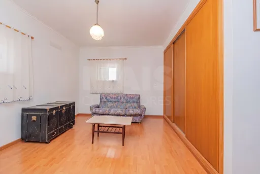 Moradia T3 com Piscina e Terreno de 7.320 m² – Privacidade, Sustentabilidade e Qualidade de Vida