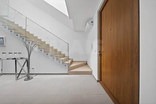 4 bedroom villa with pool and rooftop minutes from the beach | Salir do Porto