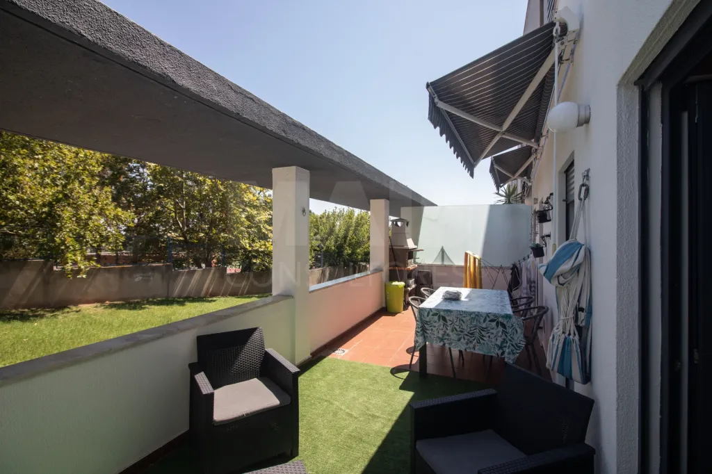 Apartamento T3 com Terraço