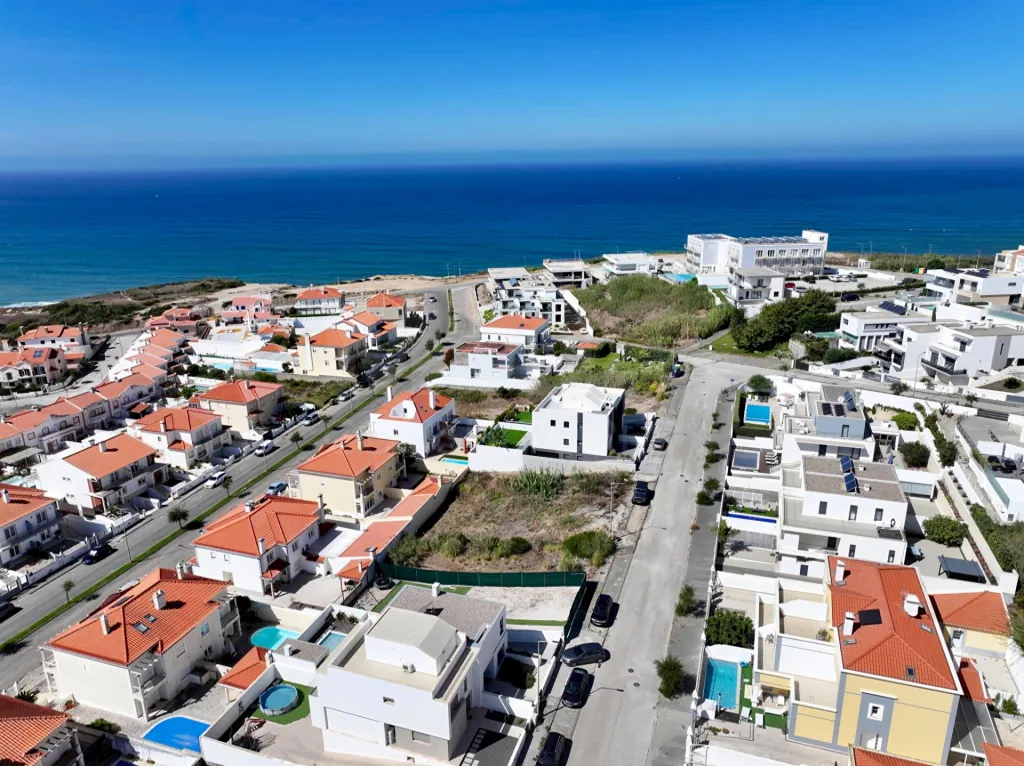 Lote Urbano | Praia da Areia Branca | 294 m²
