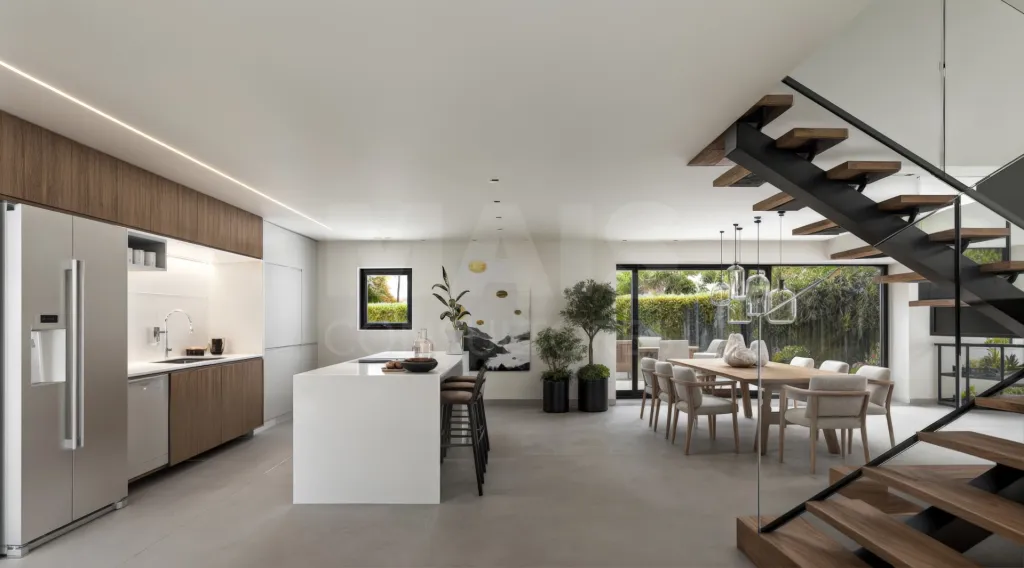 Reabilitação de Adega com Projeto Aprovado para Moradia T4 (*Possibilidade de Entrega Chave na Mão)