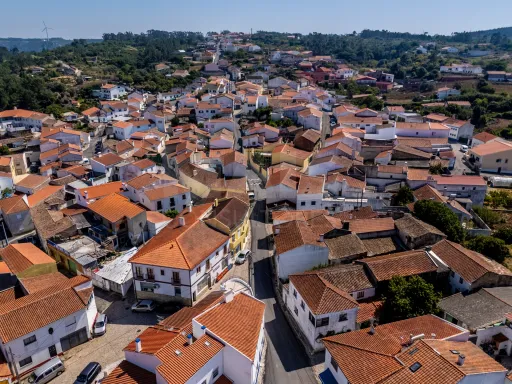 Mini Moradia Duplex em Olho Marinho