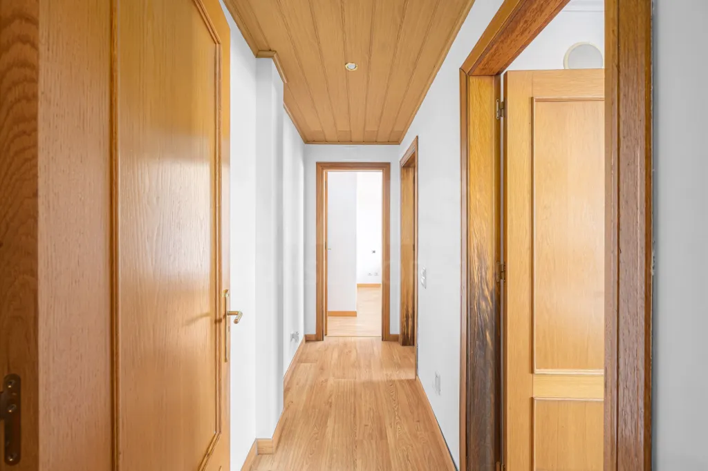 Apartamento T3 no Centro do Carregado | Parqueamento e Arrecadação