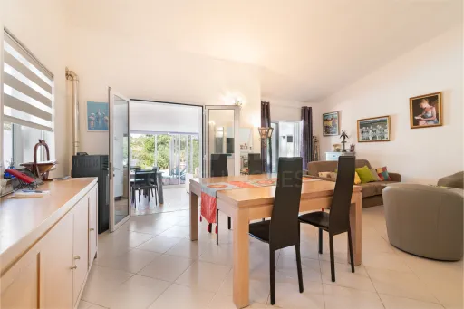 Moradia V3 em Albufeira com piscina