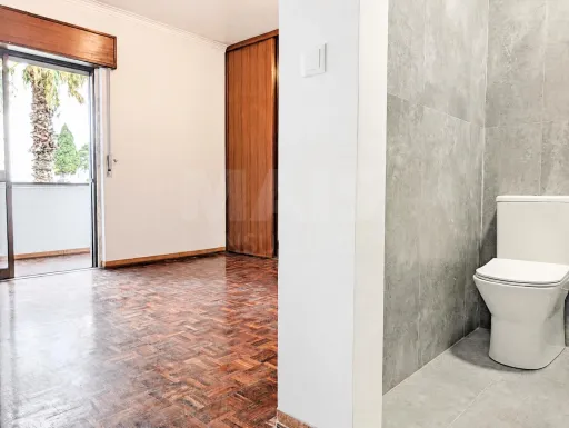 Apartamento T3 no Centro Carnaxide