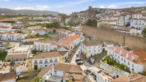 Antigo Convento com 26 quartos em Óbidos