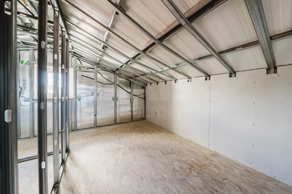 Moradia para remodelar em terreno com 1.809m2