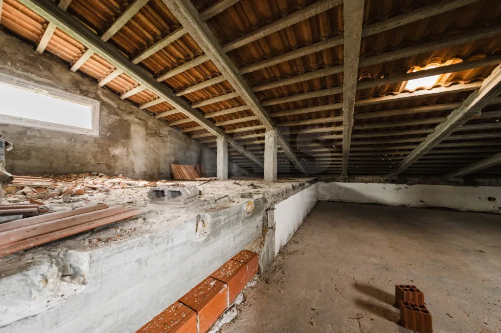 Unidade com Licença Industrial + Projeto Prévio para Hospedagem | 5.390 m² | Ferrel