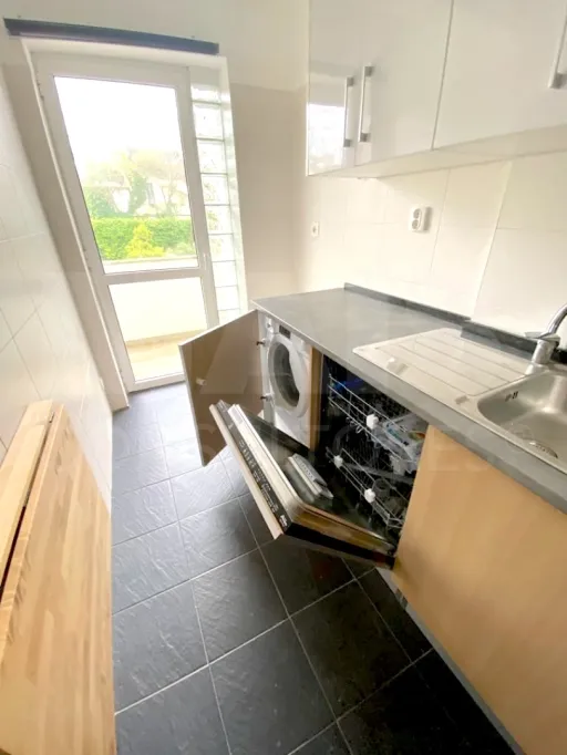 T1 Dafundo with balcony Riverside area