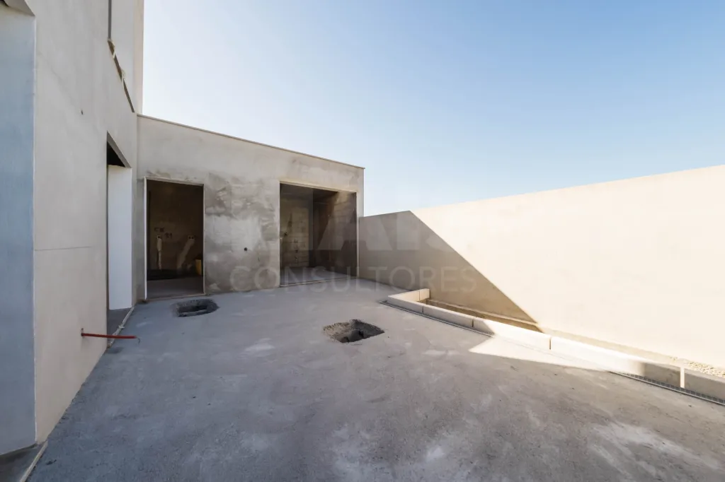 Moradia T3+1, Garagem, Espaço Exterior e Varanda Panorâmica e uma vista