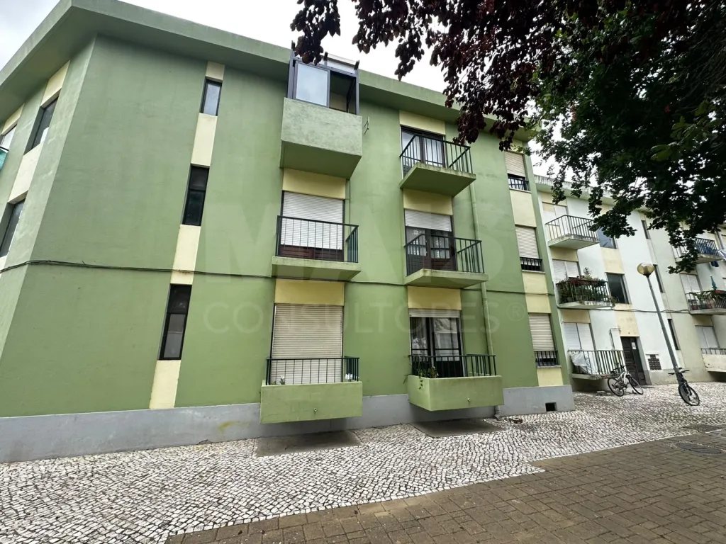 4-Bedroom Apartment in Vala do Carregado - Castanheira do Ribatejo