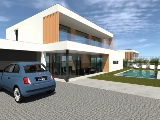Land with approved project for the construction of 4 four-bedroom houses, with swimming pool and garage in Valado de Santa Quitéria