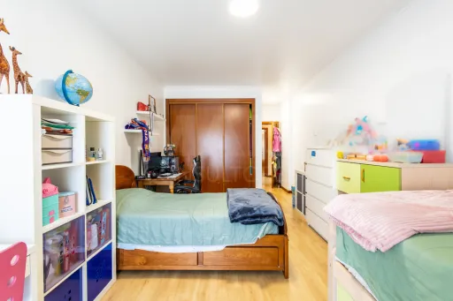 Apartamento T2 com garagem