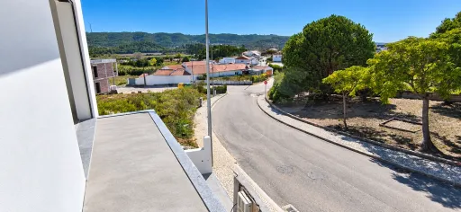 Moradia T2 Contemporânea — Conforto e Tranquilidade em Famalicão