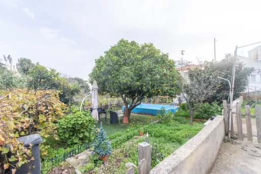 Prédio Multifamiliar em Alcabideche: Excelente Oportunidade de Investimento Próximo às Praias de Cascais