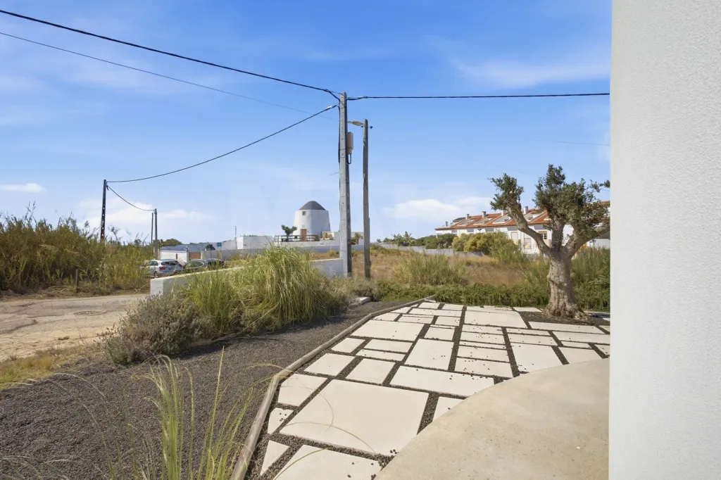 Moinho com 340m2 de terreno vista mar em São Bernardino