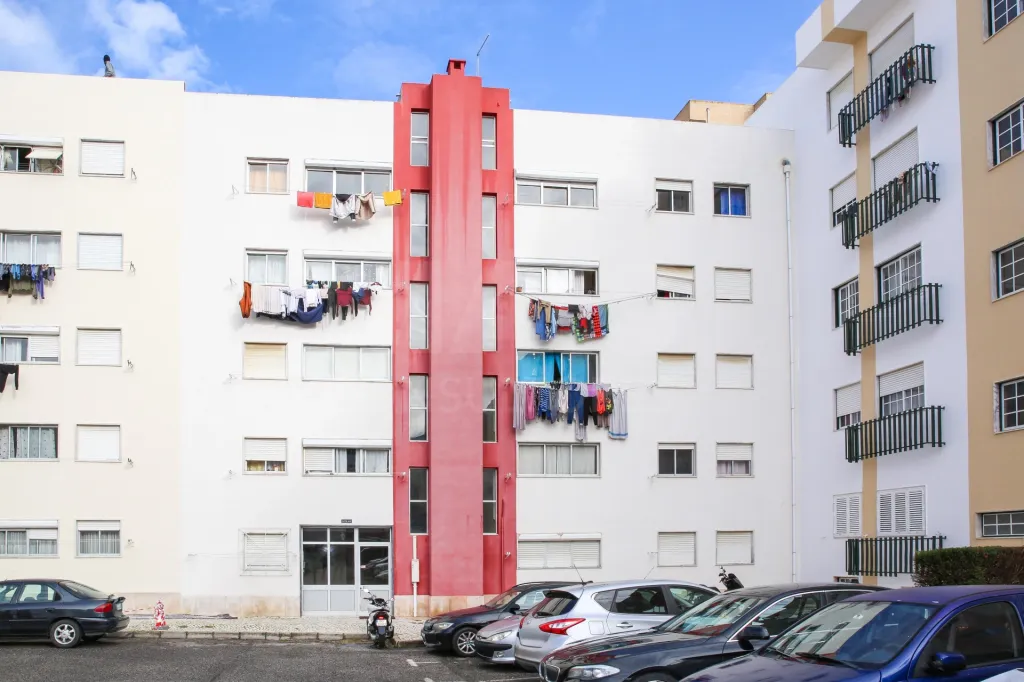 3 bedroom apartment Carregado