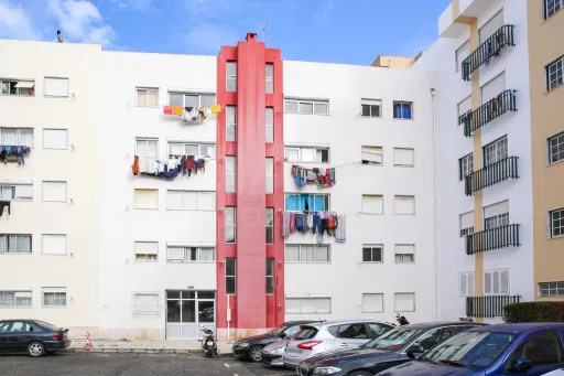 3 bedroom apartment Carregado