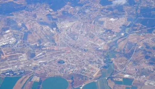 Garage in Entroncamento with 13m²