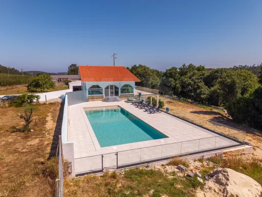Farm with over 23,000 m², a saltwater pool, and potential for development