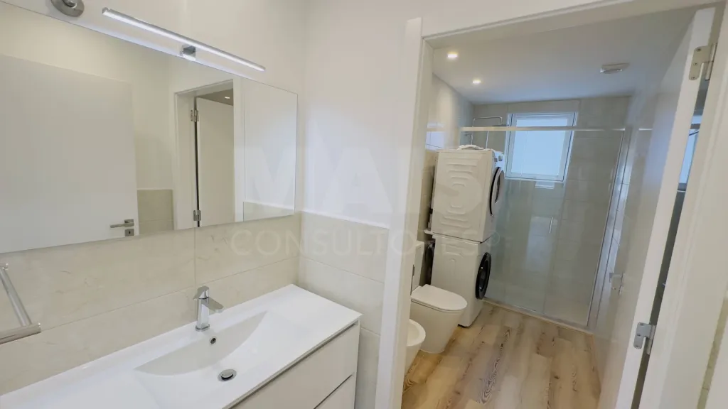 Fully Renovated 4-Bedroom Apartment | Downtown Lourinhã | Space, Elegance, and Comfort