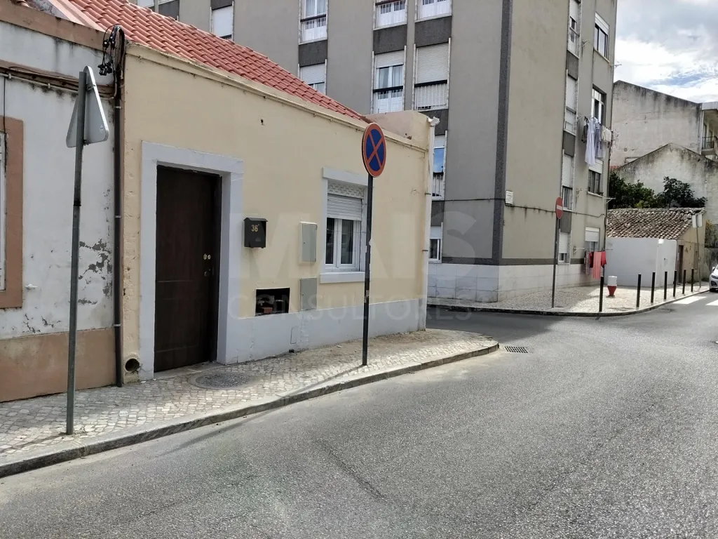 Moradia V1/V2 em Alhandra.