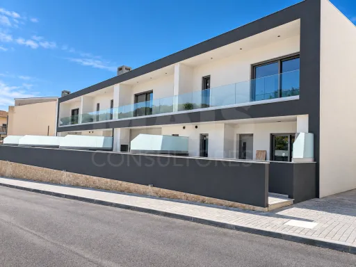 Villas Mar – Moradia V3  com piscina e vista mar  a 150 metros da Praia -Fracao G
