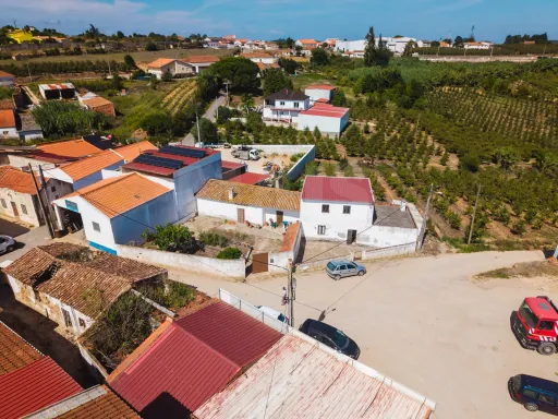 2 Moradias num terreno de 6117m2 | Carvalhal | Bombarral