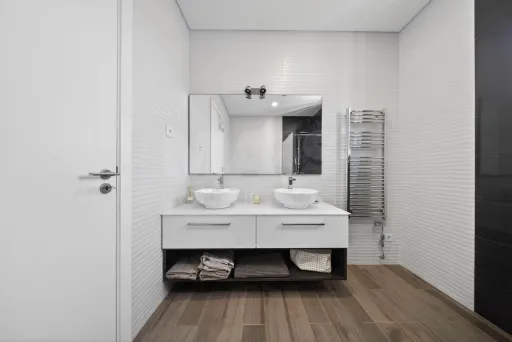 Moradia T4 com Piscina e Rooftop a minutos da Praia | Salir do Porto