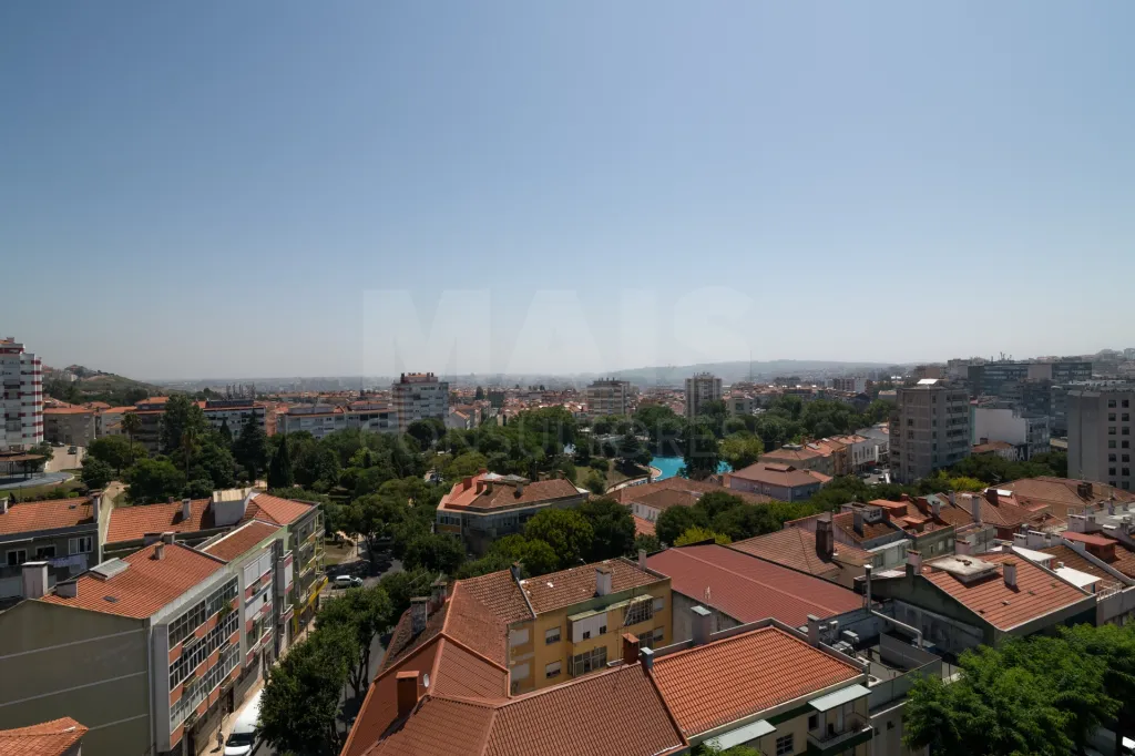 Apartamento T4 Lisboa Amadora Com Terraço