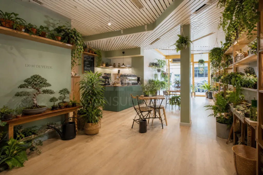 Um espaço. Diferentes caminhos. | 123 M² NO CENTRO DA BENEDITA