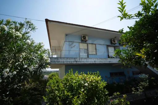 Moradia Bifamiliar no Cadaval com terreno de 1880m2