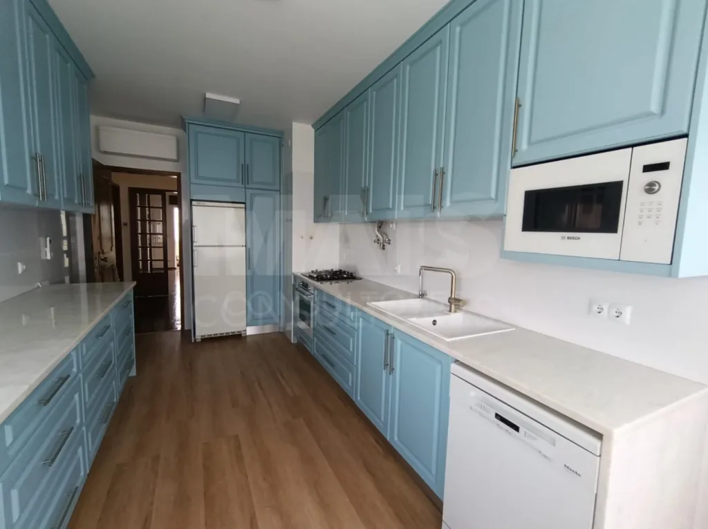 Renovated 3-bedroom apartment in São Domingos de Benfica