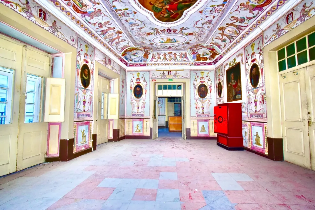 Edifício único do século XVII para reabilitação em Évora